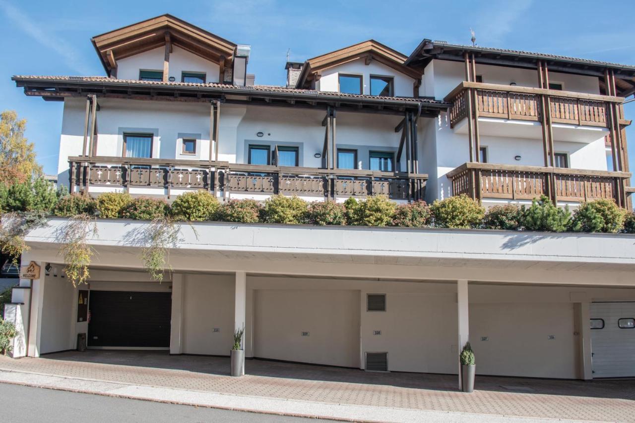 Apparthotel Feldhof - Living And Bistro Nova Ponente Exterior photo